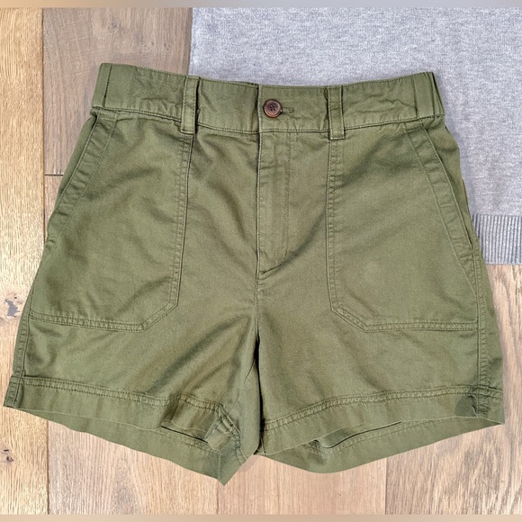 GAP Cargo Style Shorts - Picture 5 of 5